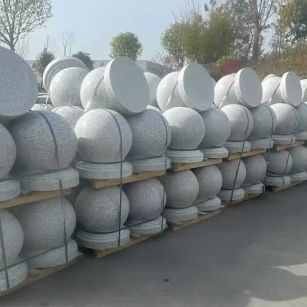 西藏 白麻花岗岩石材圆球，石球，挡车球，隔离球，景观石球，风水球等