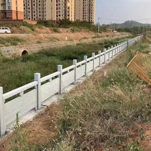 西藏 白麻河道栏杆效果展示图