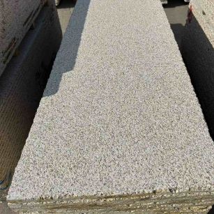 西藏 黄金麻花岗岩荔枝面毛板，半成品