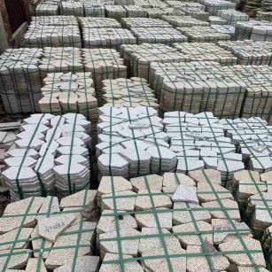 西藏 黄金麻白麻花岗岩荔枝面地铺石(冰裂纹)