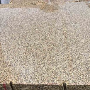 西藏 黄金麻花岗岩石材方料