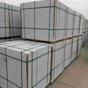 西藏 白麻花岗岩石材荔枝面地铺石（300*600*50）