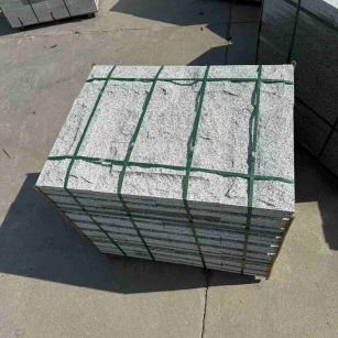 西藏 白麻花岗岩石材自然面蘑菇石成品