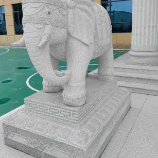 西藏 白麻花岗岩动物异形石雕-大象