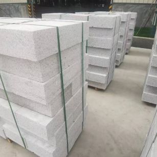 西藏 白麻花岗岩路沿石，立缘石，平缘石，路牙石，道牙石，马路牙子等