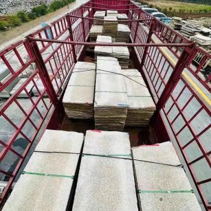 西藏 黄金麻花岗岩荔枝面，光面毛板装车完成