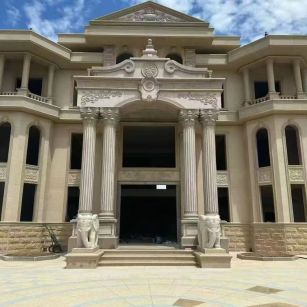 西藏 黄金麻别墅外墙干挂，大柱，大象，蘑菇石，雕花板