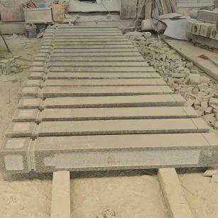 西藏 芝麻白异形加工雕刻-栏杆大柱，方柱