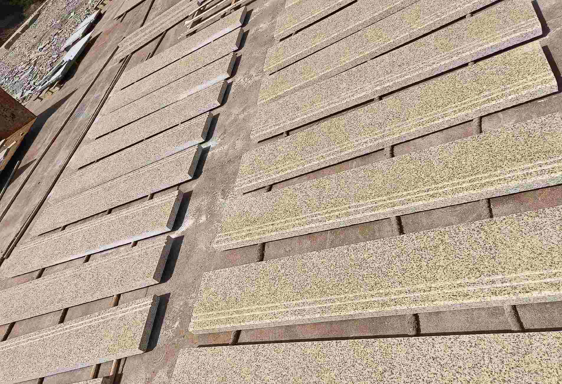 西藏 黄金麻花岗岩光面楼梯踏步