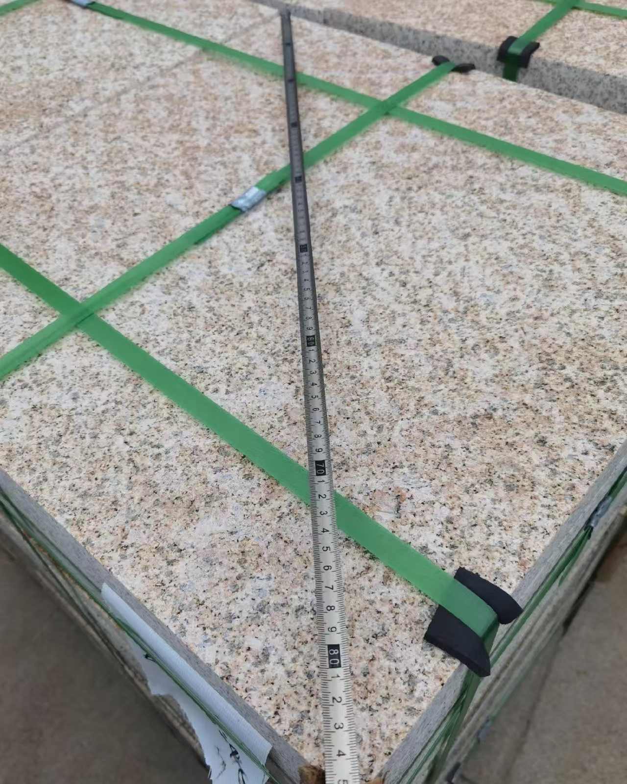 西藏 黄金麻火烧面地铺石