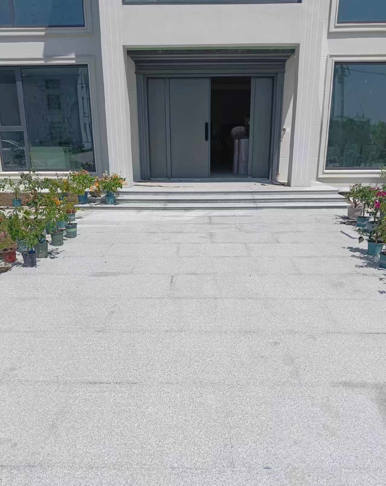 西藏 芝麻白花岗岩地铺石地面铺装