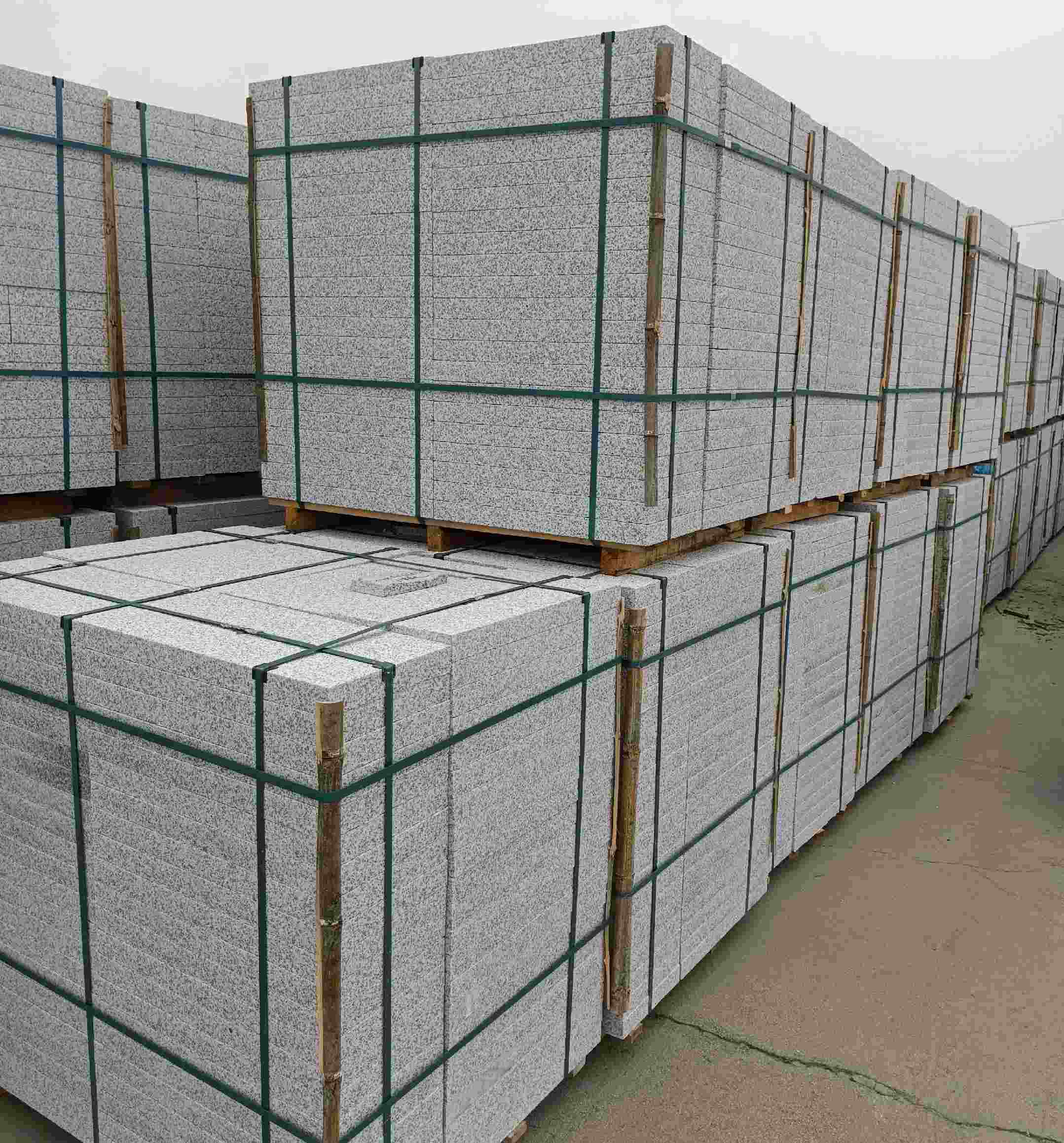 西藏 白麻花岗岩石材荔枝面地铺石（300*600*50）