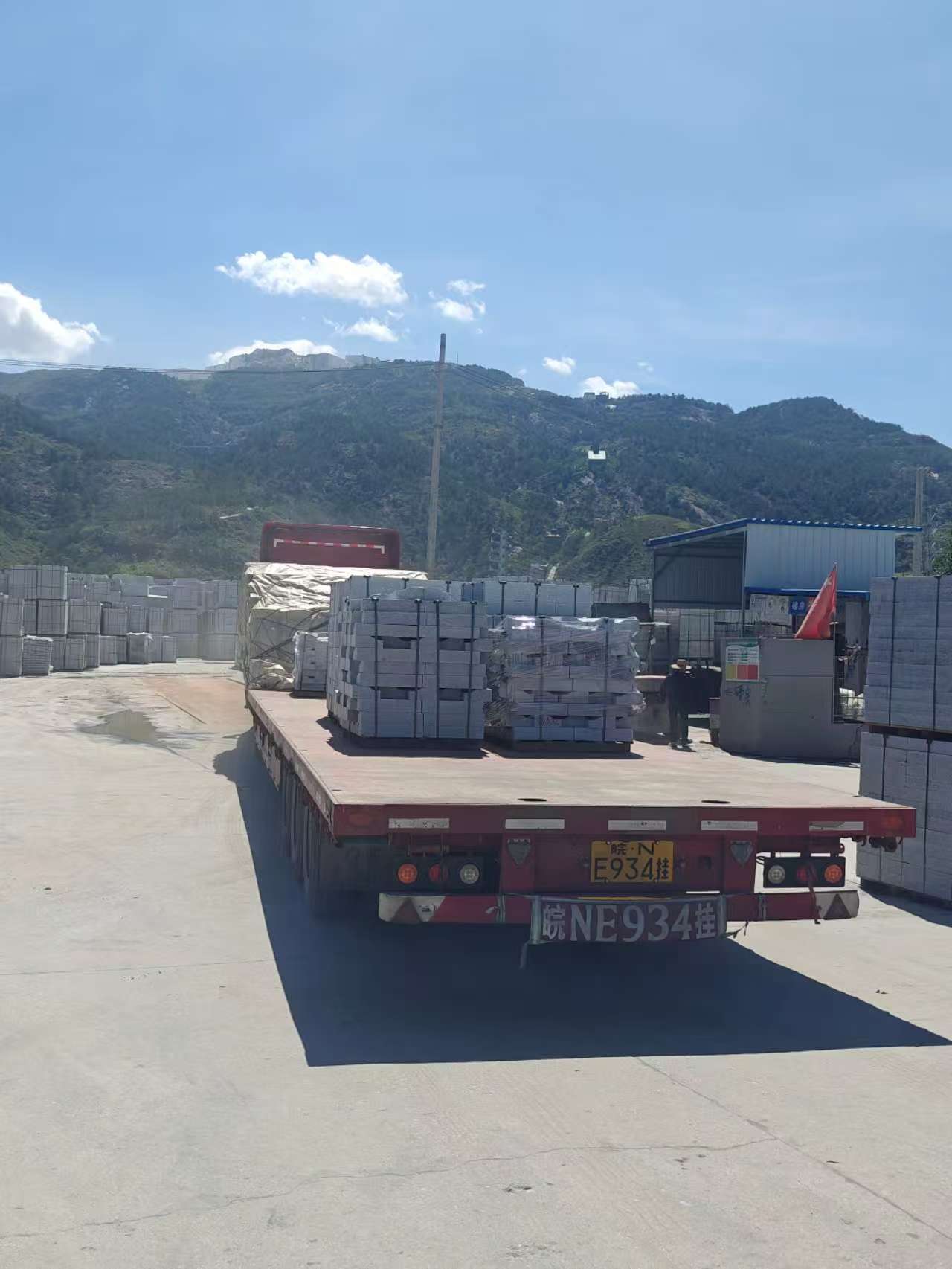 西藏 芝麻白仿形路沿石，直形路沿石