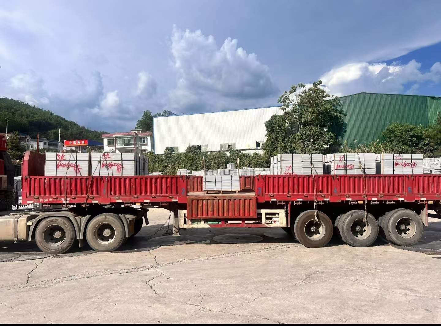 西藏 芝麻灰花岗岩地铺石出货日常