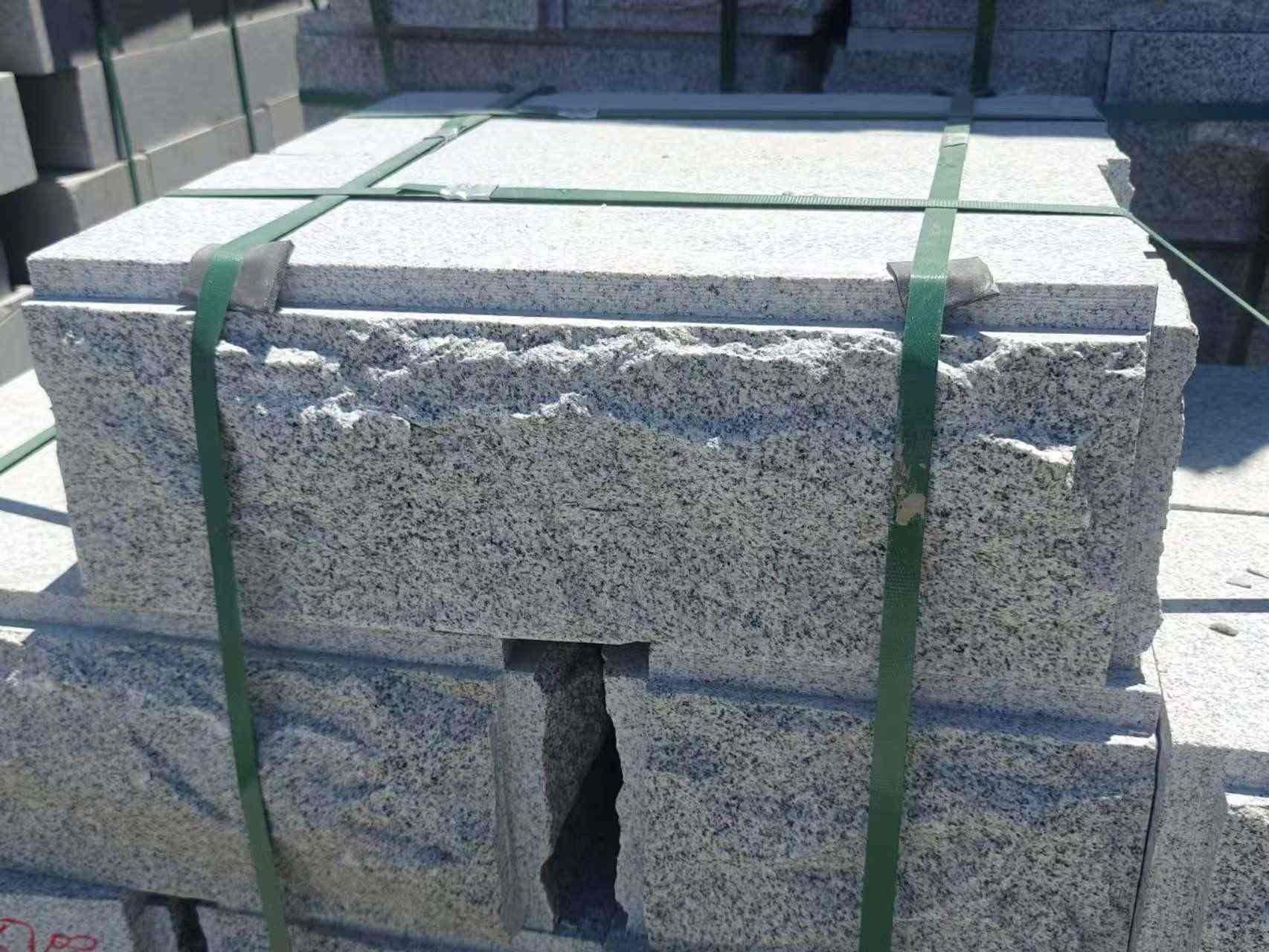 西藏 芝麻白花岗岩自然面成品