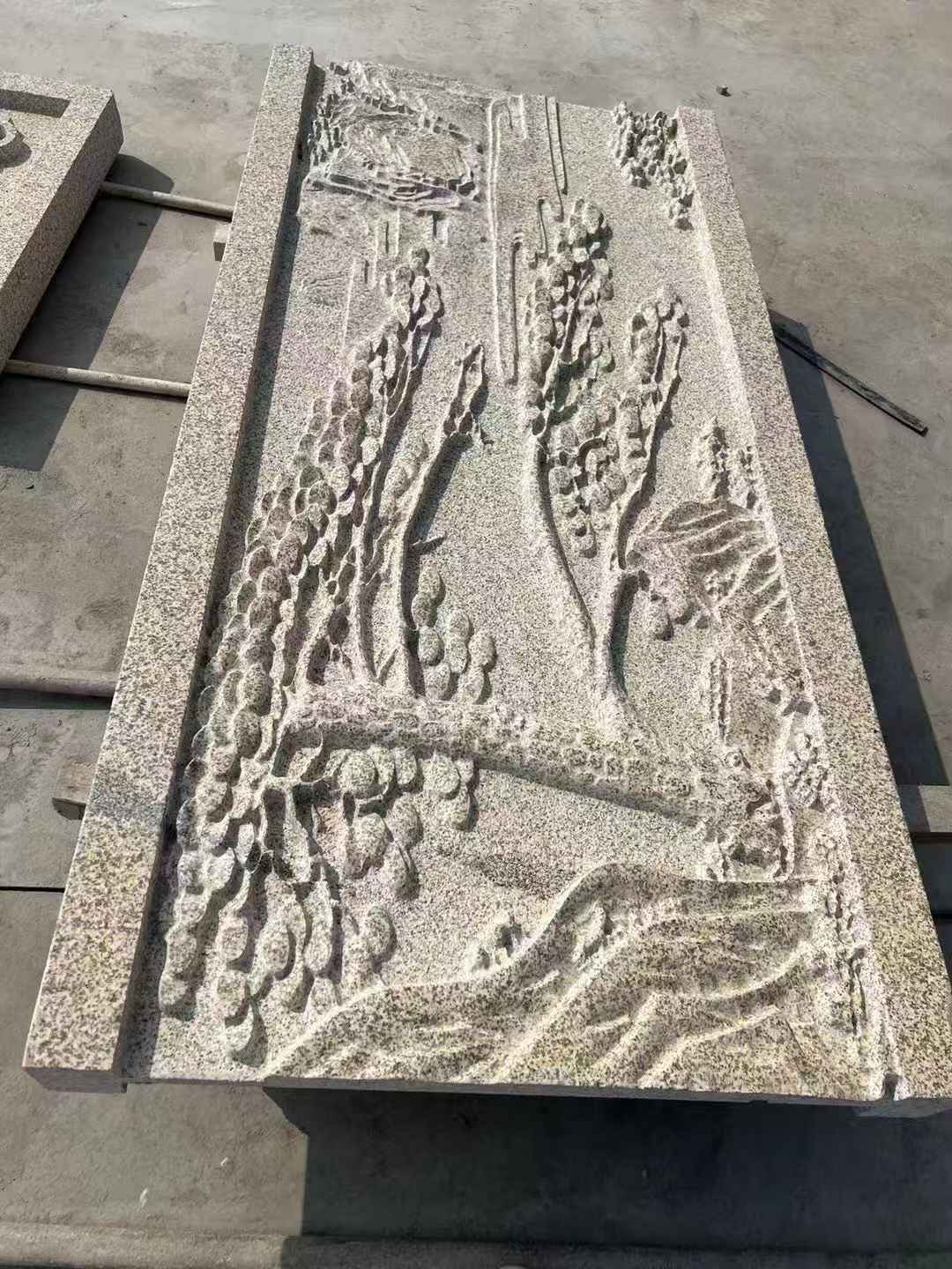 西藏 黄金麻雕刻板浮雕迎客松