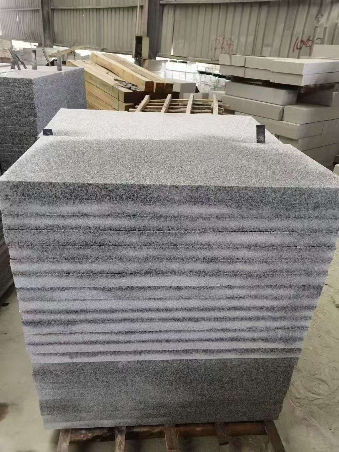 西藏 芝麻白5公分火烧地铺成品，900*400，规格可定制